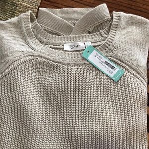 Off white crew neck sweater NWT!! 🔥